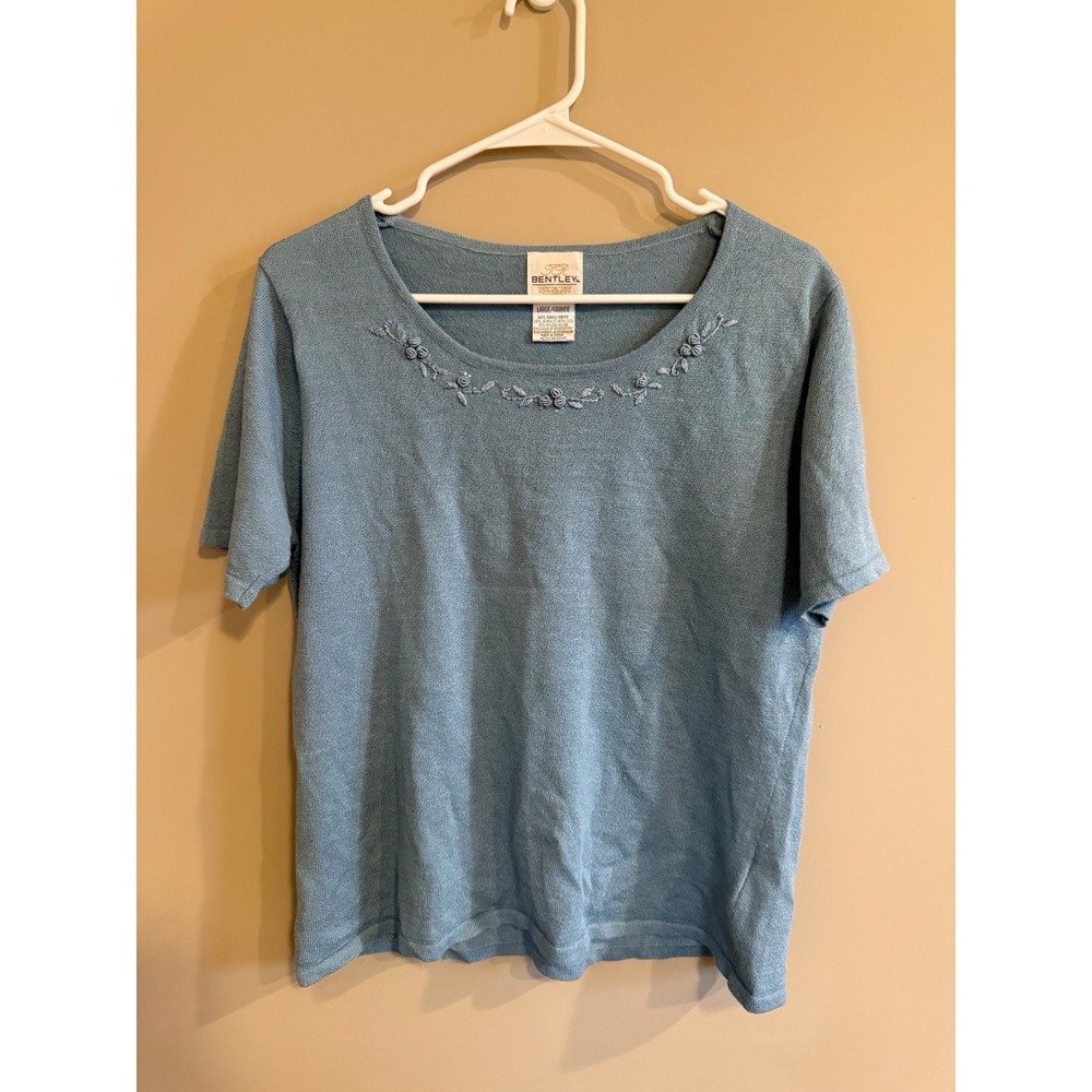 TR Bentley Blue Embroidered‎ Knit Top Women's Large Short Sleeve Casual